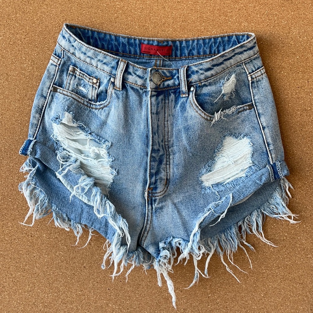 Signature8 medium distressed jean shorts